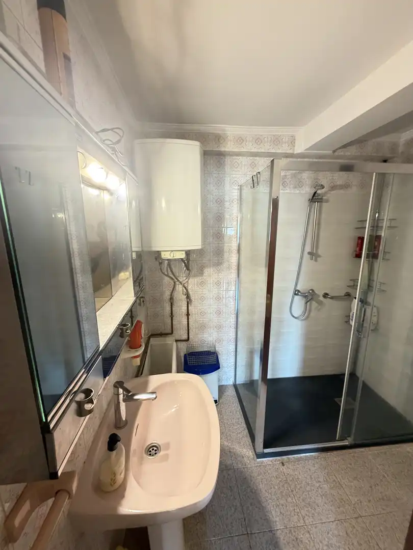 Baño de Piso en venta en Castrillón con Jardín privado, Trastero y Amueblado