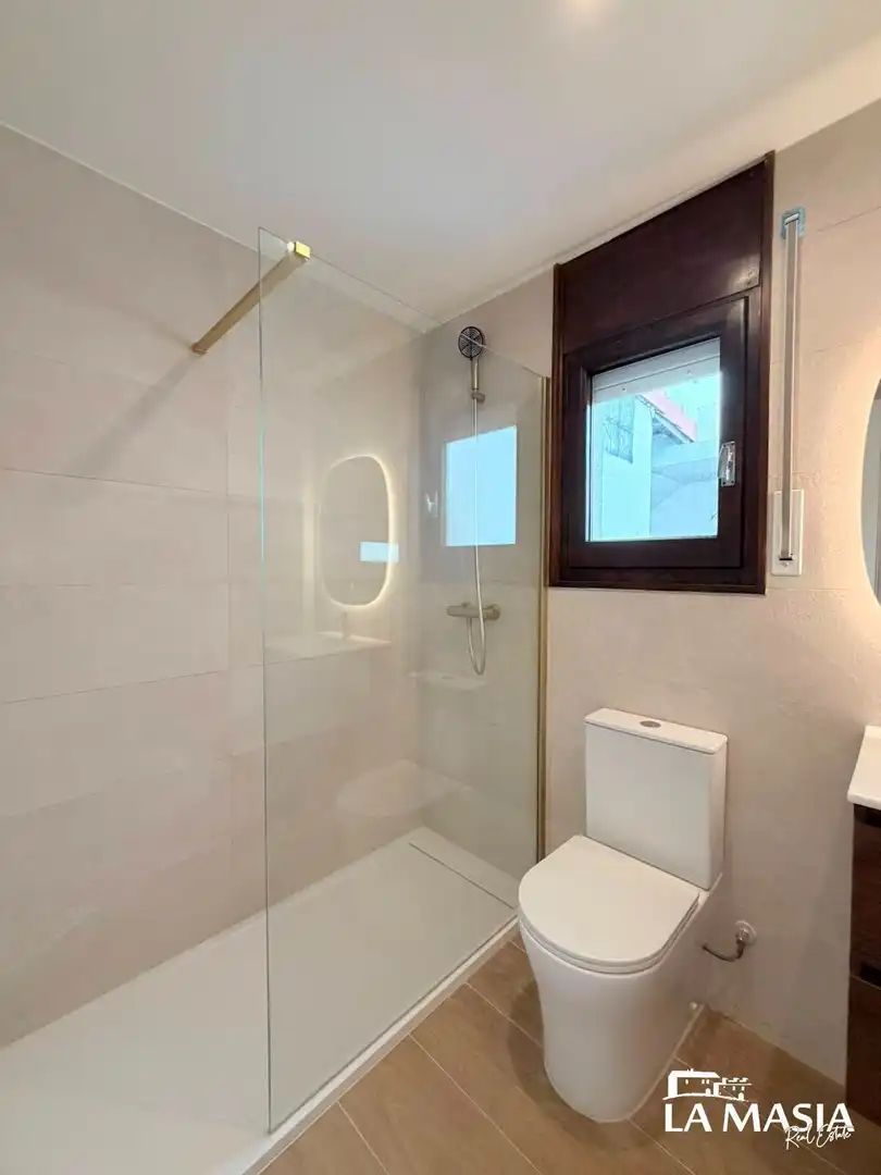 Baño de Casa o chalet de alquiler en Olivella con Aire acondicionado, Calefacción y Jardín privado