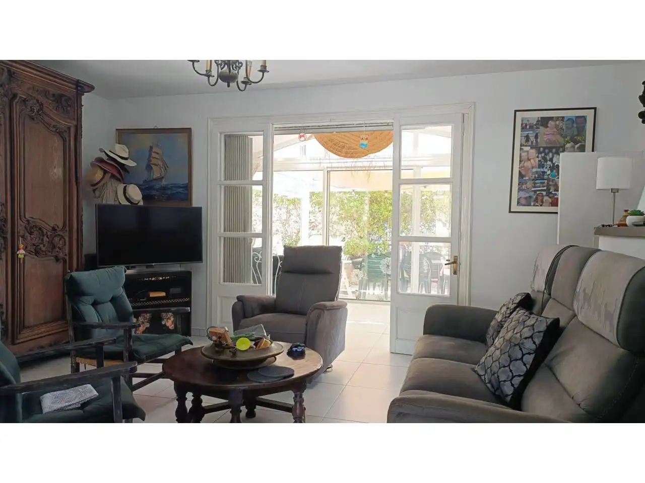 Sala de estar de Casa o chalet en venta en L'Escala con Aire acondicionado, Jardín privado y Terraza