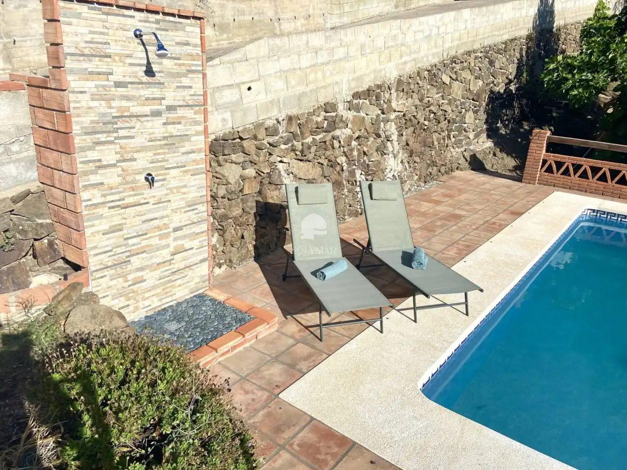 Terrassa de Finca rústica de lloguer en Árchez amb Aire condicionat i Piscina