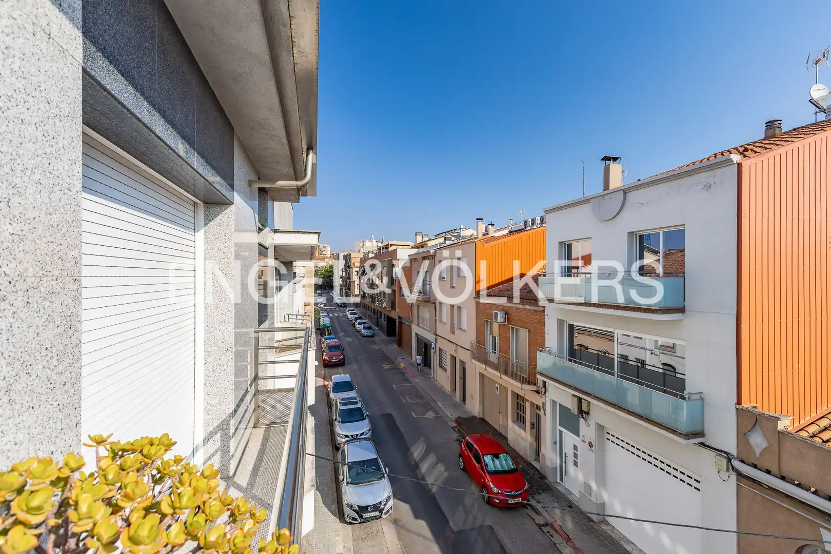 Vista exterior de Casa adosada en venda en Sabadell amb Aire condicionat, Calefacció i Jardí privat
