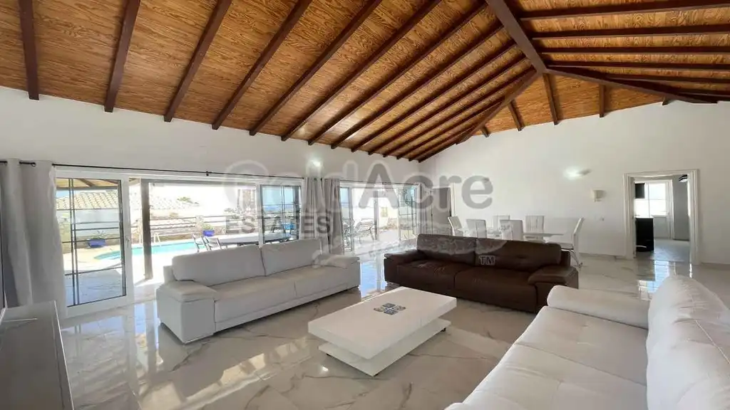 Sala d'estar de Casa o xalet en venda en Antigua