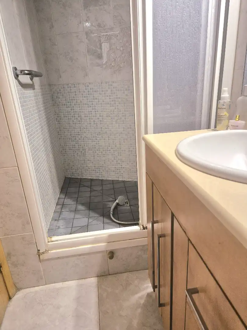 Bathroom of Flat for sale in Terrassa  with Heating, Furnished and Balcony