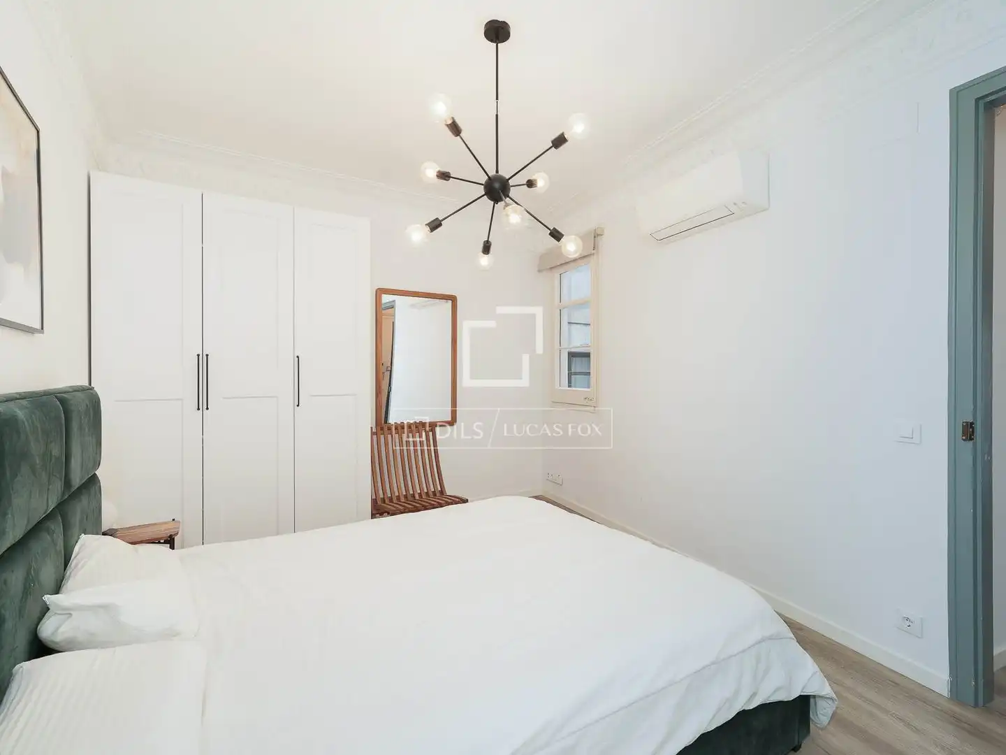 Bedroom of Flat for sale in Barcelona  with Air Conditioner, Terrace and Furnished