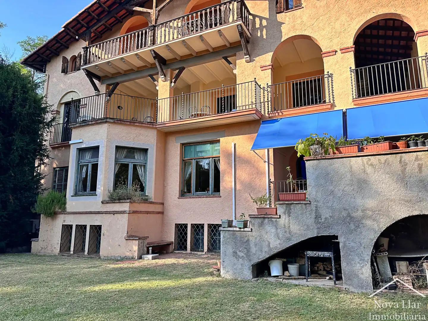 Vista exterior de Casa o xalet en venda en Ripoll amb Calefacció, Jardí privat i Parquet