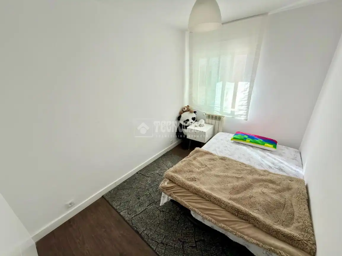 Schlafzimmer von Wohnung zum Verkauf in Cabanillas del Campo mit Klimaanlage, Heizung und Terrasse