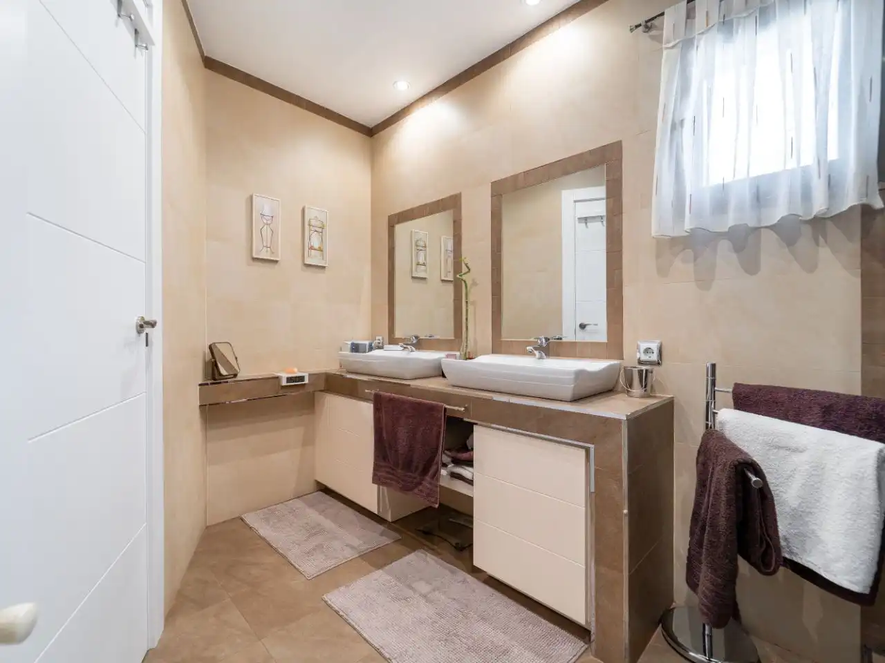 Bathroom of Houses for sale in Casco Antiguo