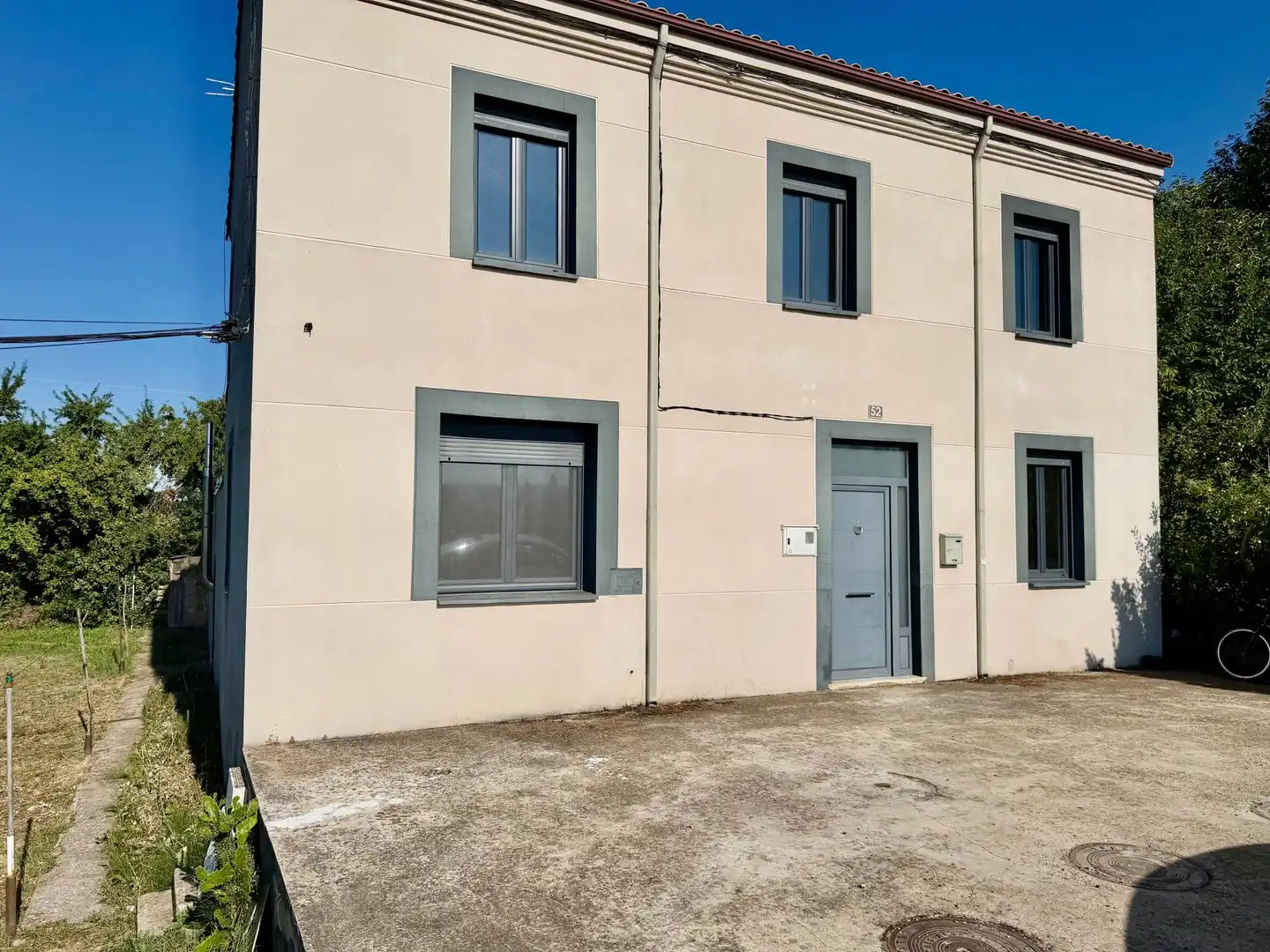 Vista exterior de Casa o xalet en venda en Villarejo de Órbigo amb Terrassa i Balcó