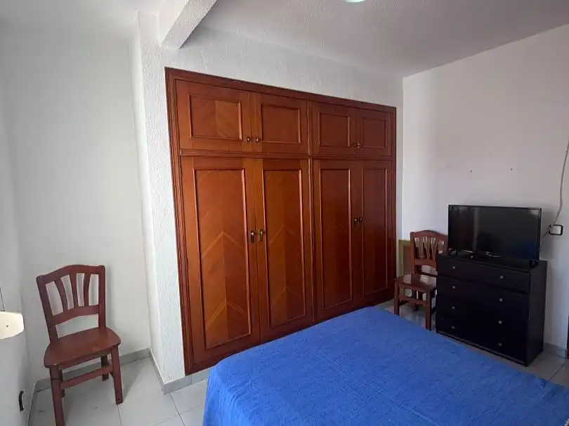 Habitación de Piso en venta en Torrevieja con Terraza y Balcón