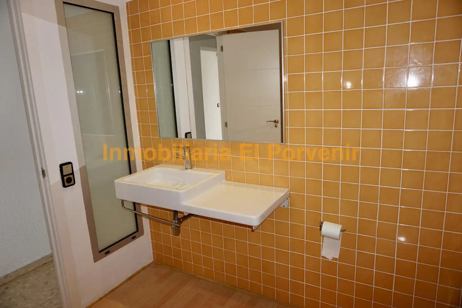Baño de Piso de alquiler en Torrent con Calefacción, Terraza y Balcón