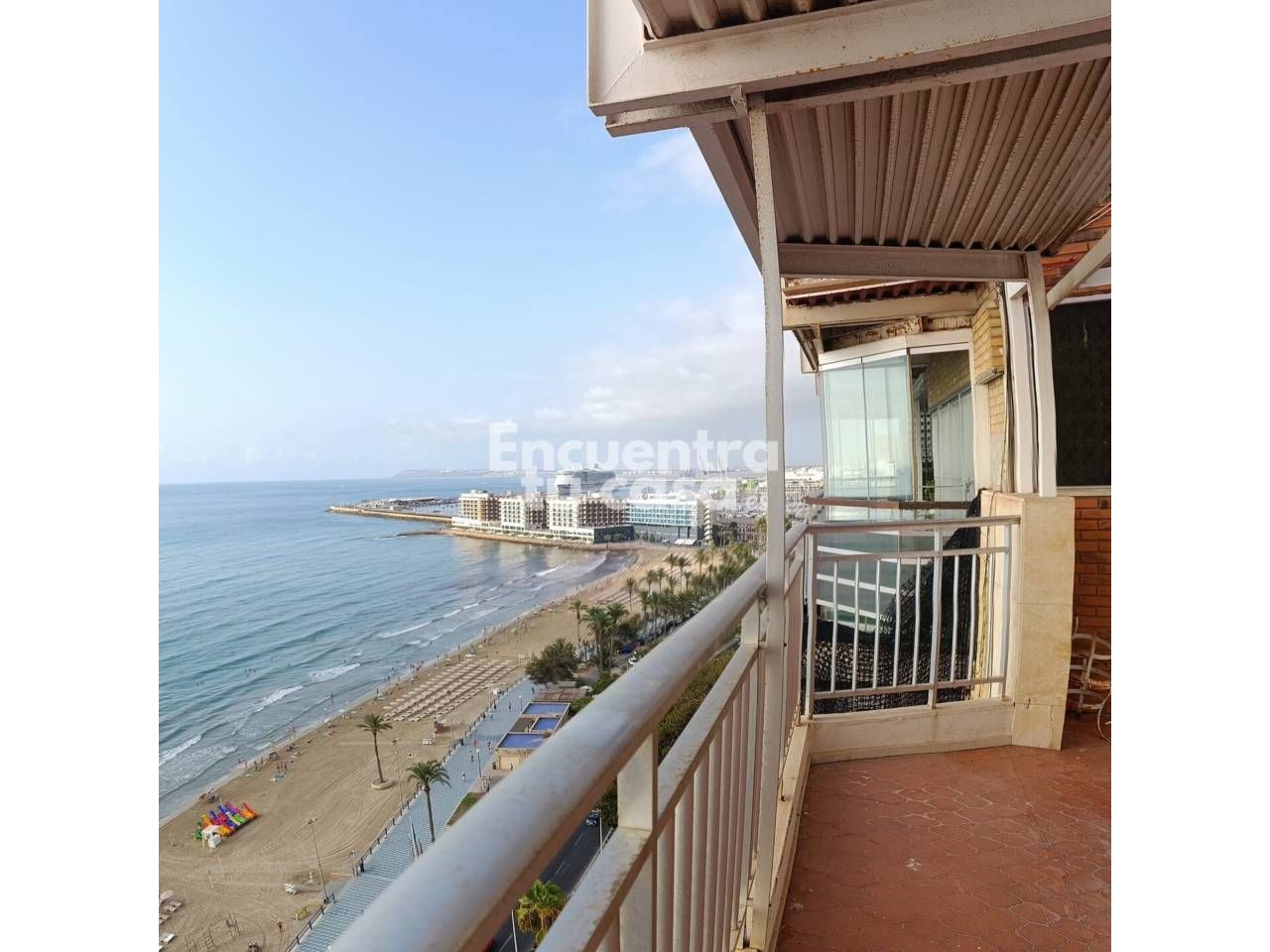 Habitación de Ático en venta en Alicante / Alacant con Aire acondicionado, Terraza y Piscina