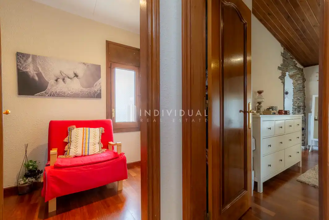 Dormitori de Casa o xalet en venda en Santa Eulàlia de Ronçana amb Aire condicionat, Calefacció i Jardí privat