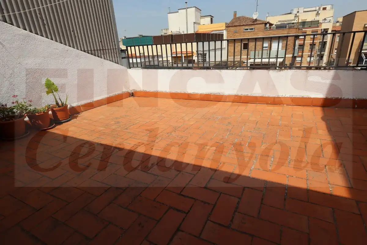 Adosado con terraza en venta en Catalunya - Fontetes