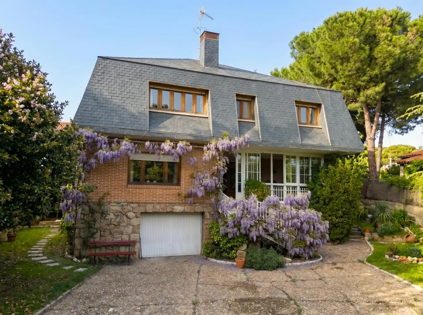 Vista exterior de Casa o chalet en venta en Torrelodones con Calefacción, Jardín privado y Terraza