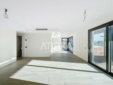 Àtic amb piscina en venda a Finestrelles
