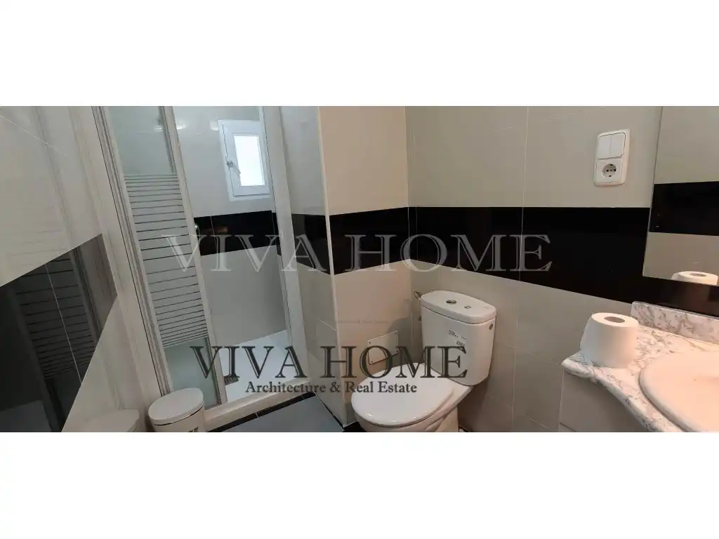 Bathroom of Houses for sale in Parla