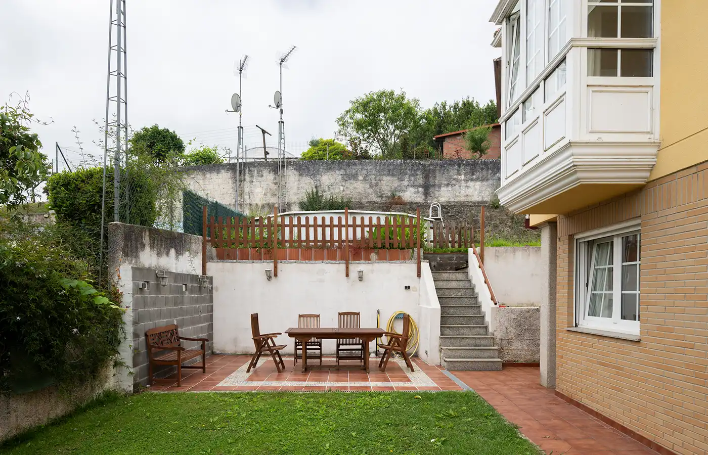 Terraza de Casa o chalet en venta en Oleiros con Calefacción, Jardín privado y Parquet