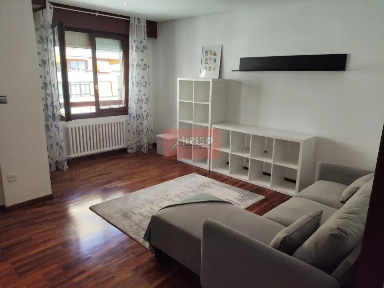 Living room of Flat for rent in Ourense Capital   with Air Conditioner, Heating and Parquet flooring