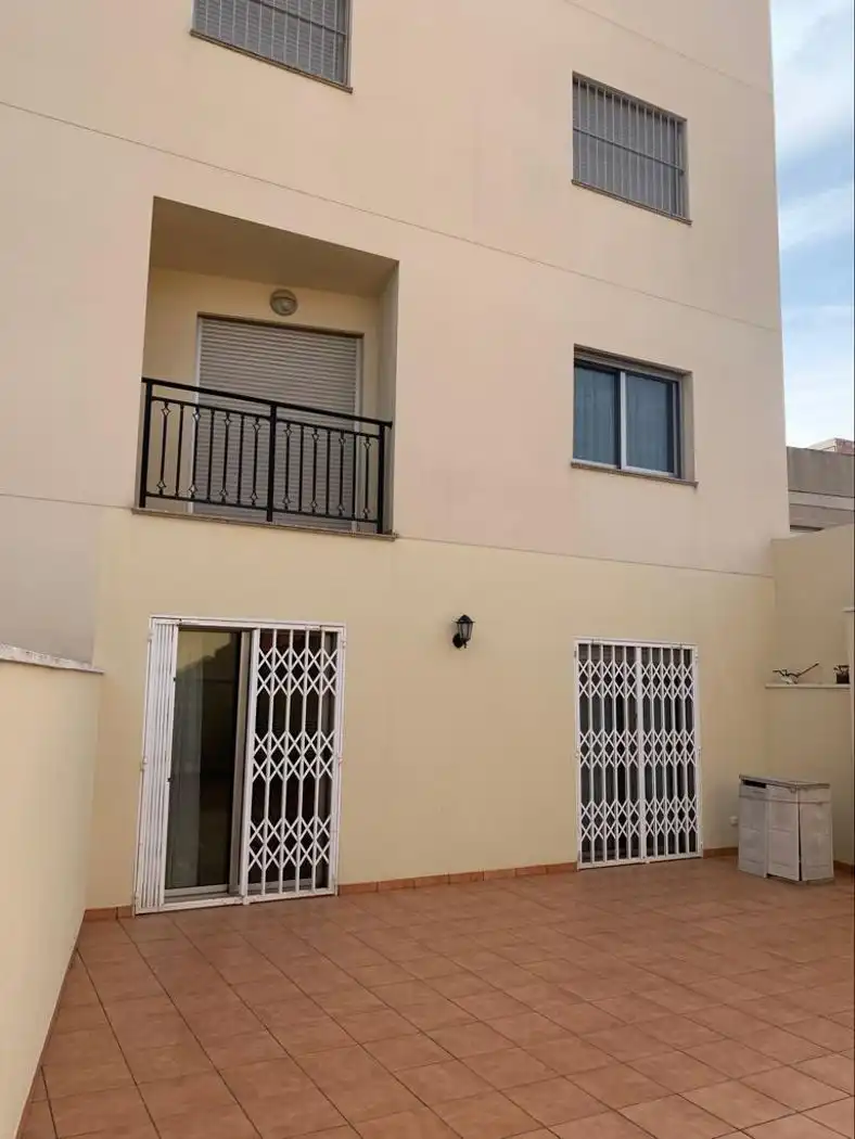 Vista exterior de Piso en venta en Vinaròs con Aire acondicionado, Calefacción y Terraza