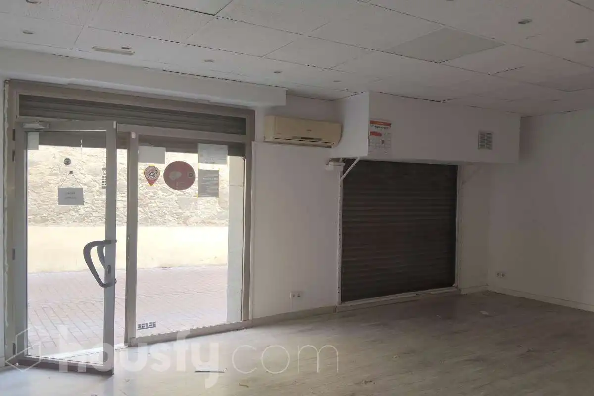 Local comercial de lloguer a Carrer de la Plaça ., imagen 2