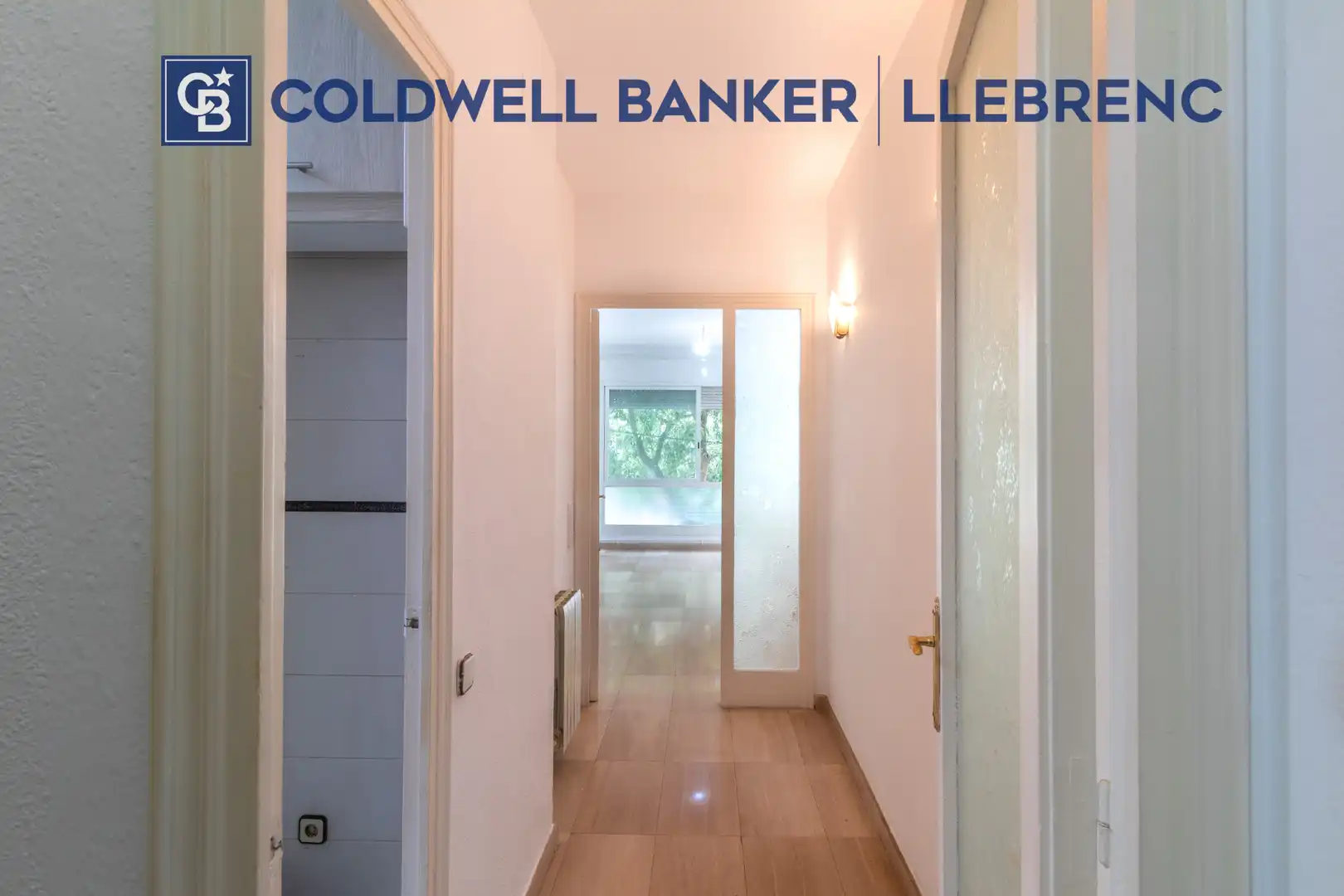 Flat for sale in Barcelona  with Air Conditioner, Heating and Parquet flooring