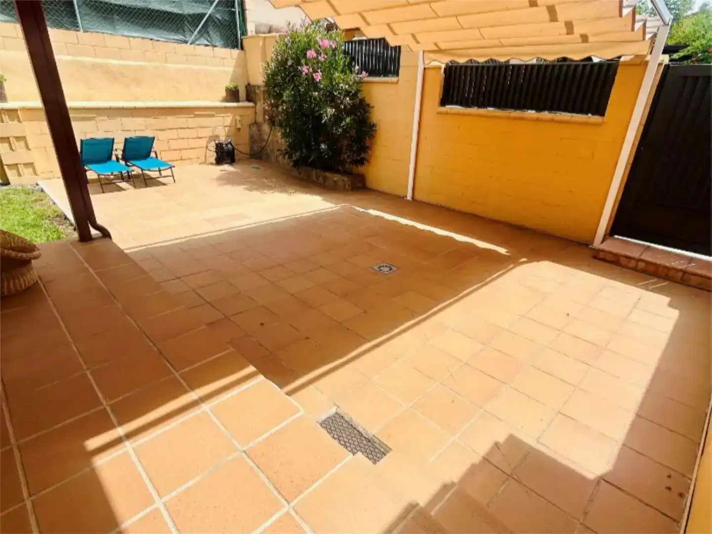 Terrassa de Pis en venda en Hontanares de Eresma amb Jardí privat, Traster i Piscina