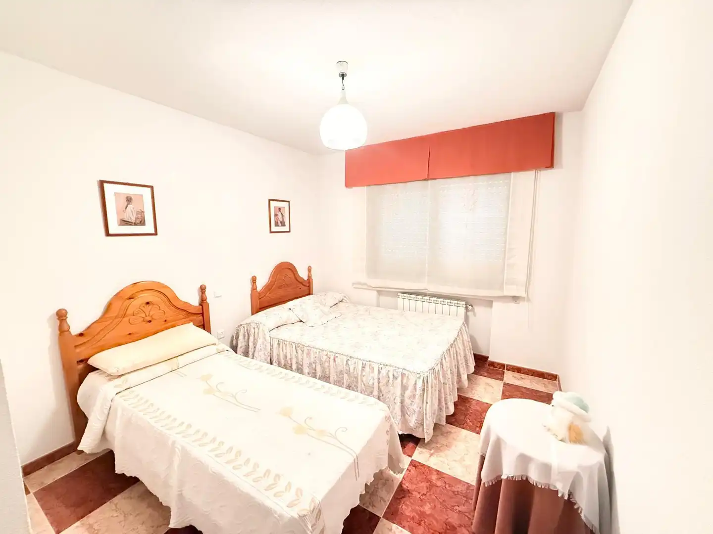 Habitación de Casa adosada en venta en Higuera de las Dueñas con Calefacción, Jardín privado y Terraza