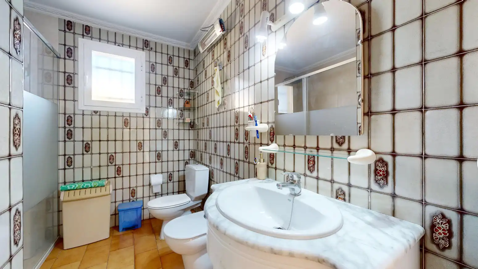 Bany de Casa o xalet en venda en Sagunto / Sagunt amb Terrassa i Piscina