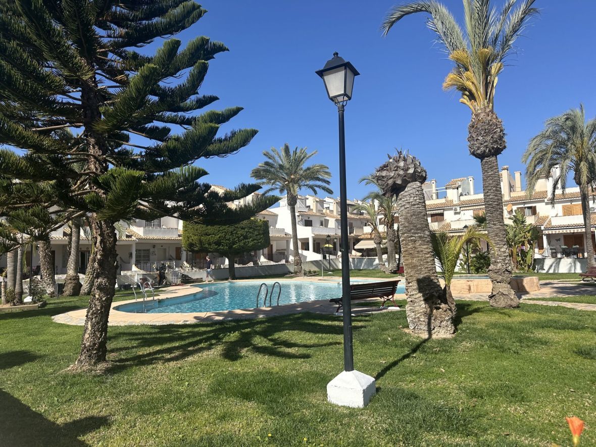 Swimming pool of House or chalet for sale in Alicante / Alacant  with Air Conditioner, Heating and Terrace