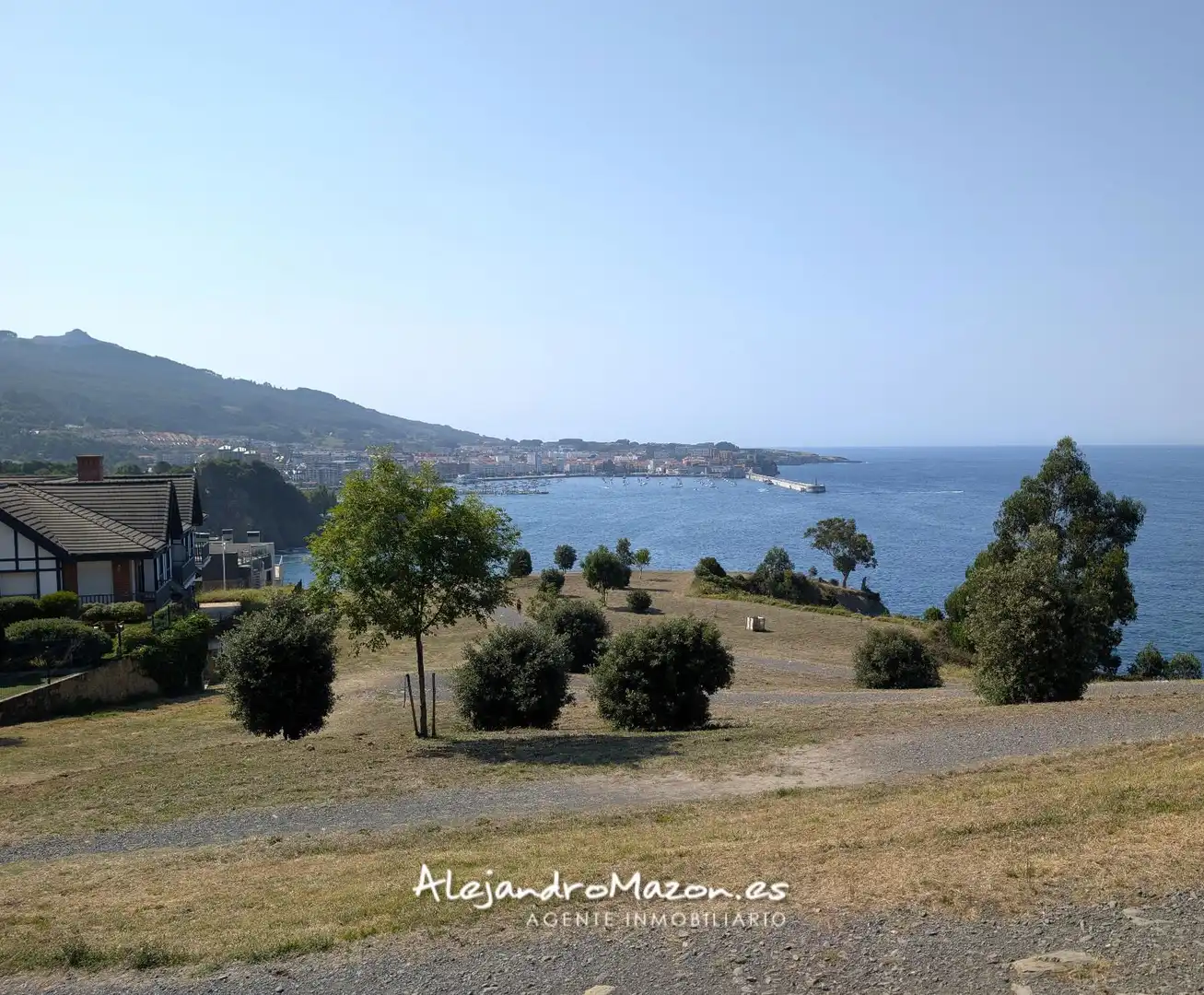 Ático en venta en Castro-Urdiales con Calefacción, Parquet y Terraza