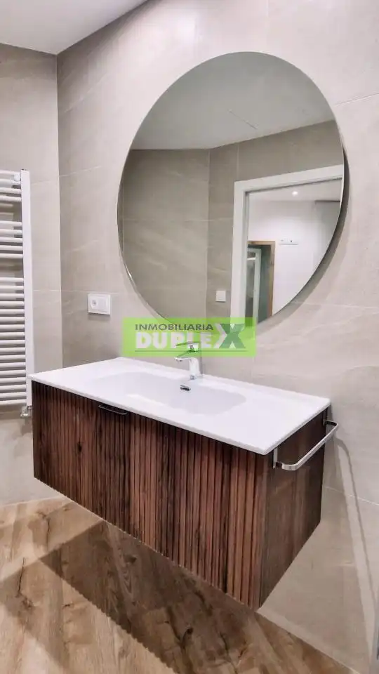 Baño de Piso en venta en Pontevedra Capital  con Calefacción, Terraza y Balcón