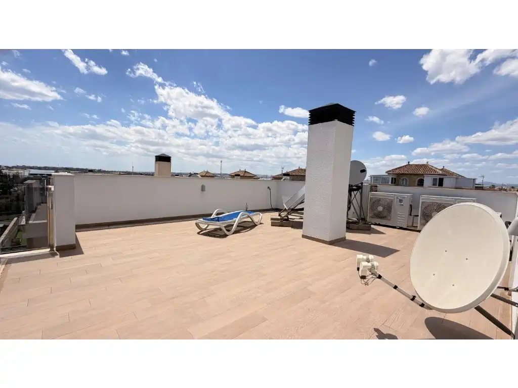 House with pool for sale in Calle Maite Pagazaurtundua Ruiz, imagen 44