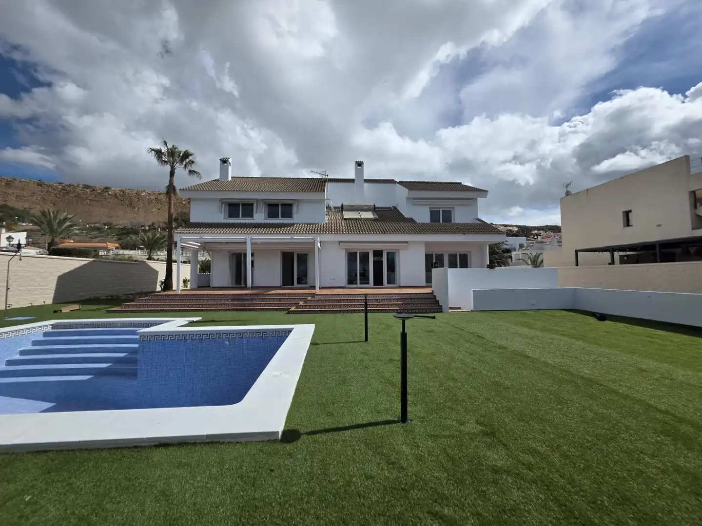 Vista exterior de Casa o xalet en venda en El Ejido amb Traster, Piscina i Alarma