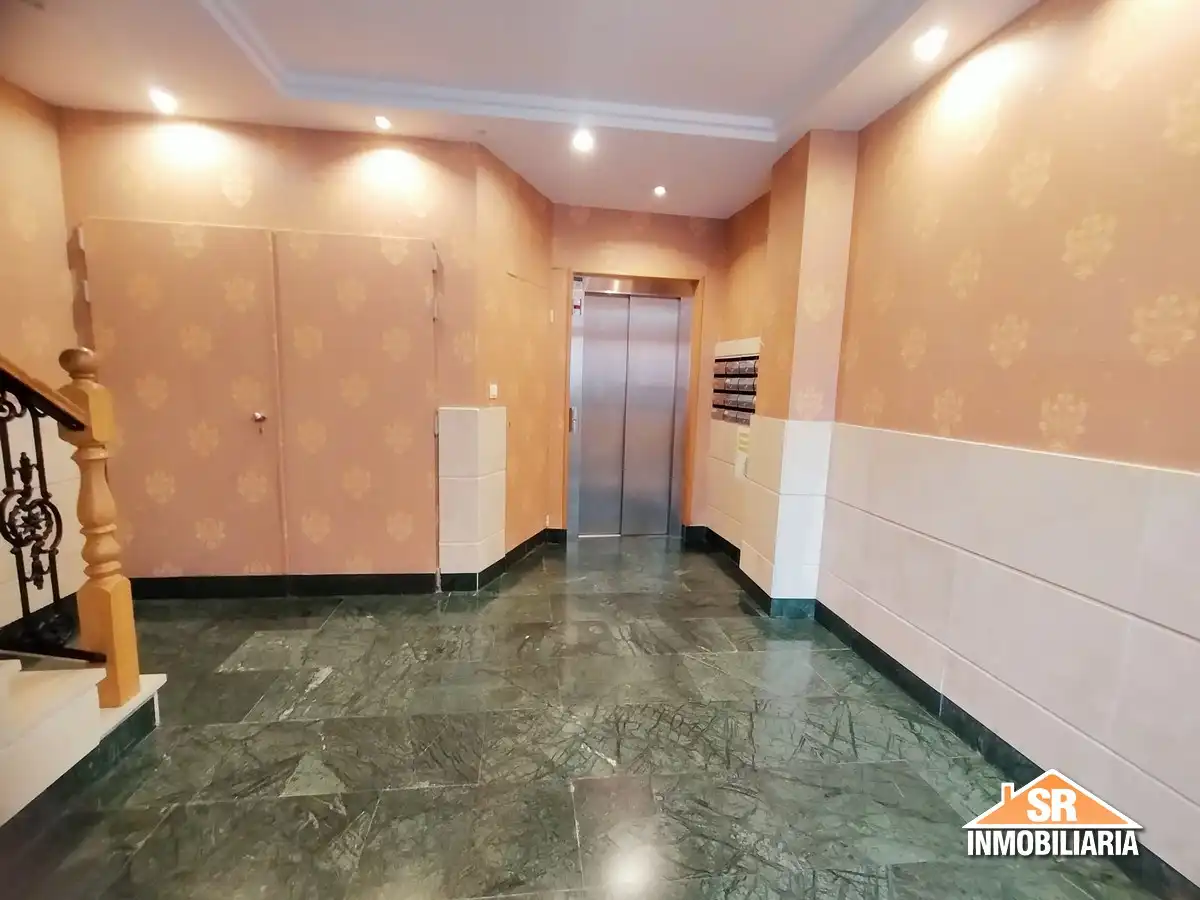 Flat with lift to rent in Rúa Miguel Servet, imagen 3