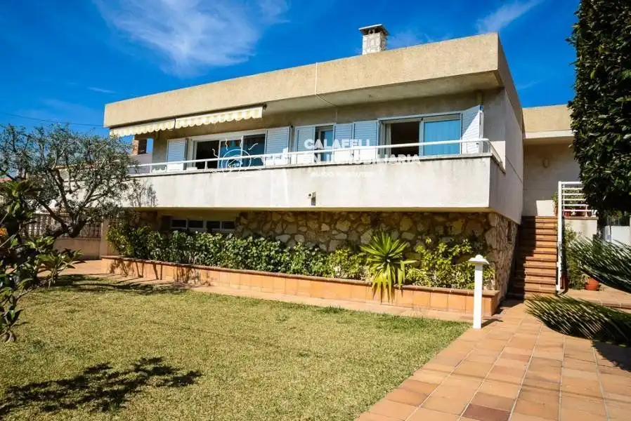 Villa con piscina in vendita a MIGJORN