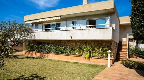 MAGNIFICO CHALET CON 1.051 M2 DE PARCELA.