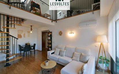 Living room of Flat for sale in La Bisbal d'Empordà  with Air Conditioner and Balcony