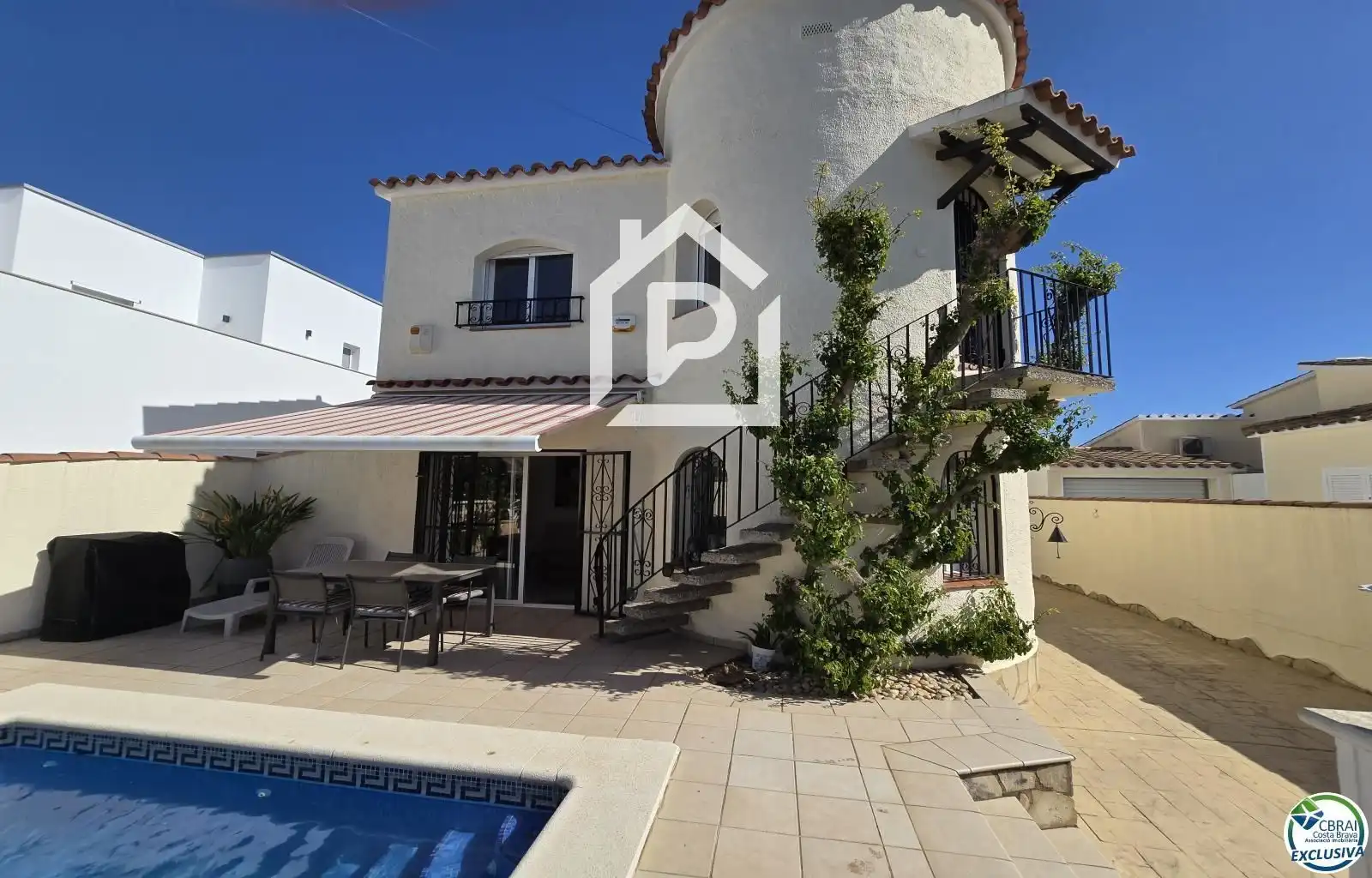 Chalet con piscina en venta en Pení, imagen 4