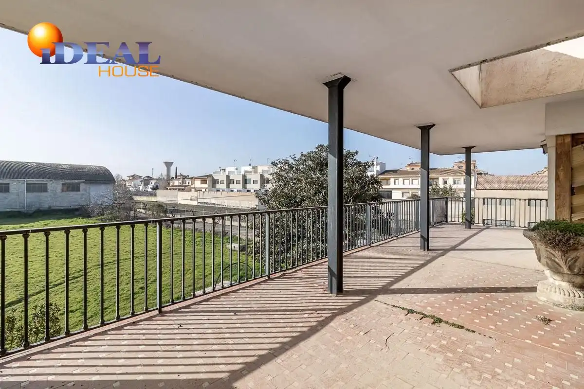 Casa rústica amb piscina en venda a Santa Fe, imagen 2