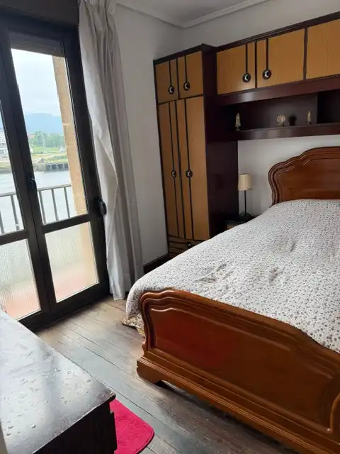 Bedroom of Flat for sale in Deusto