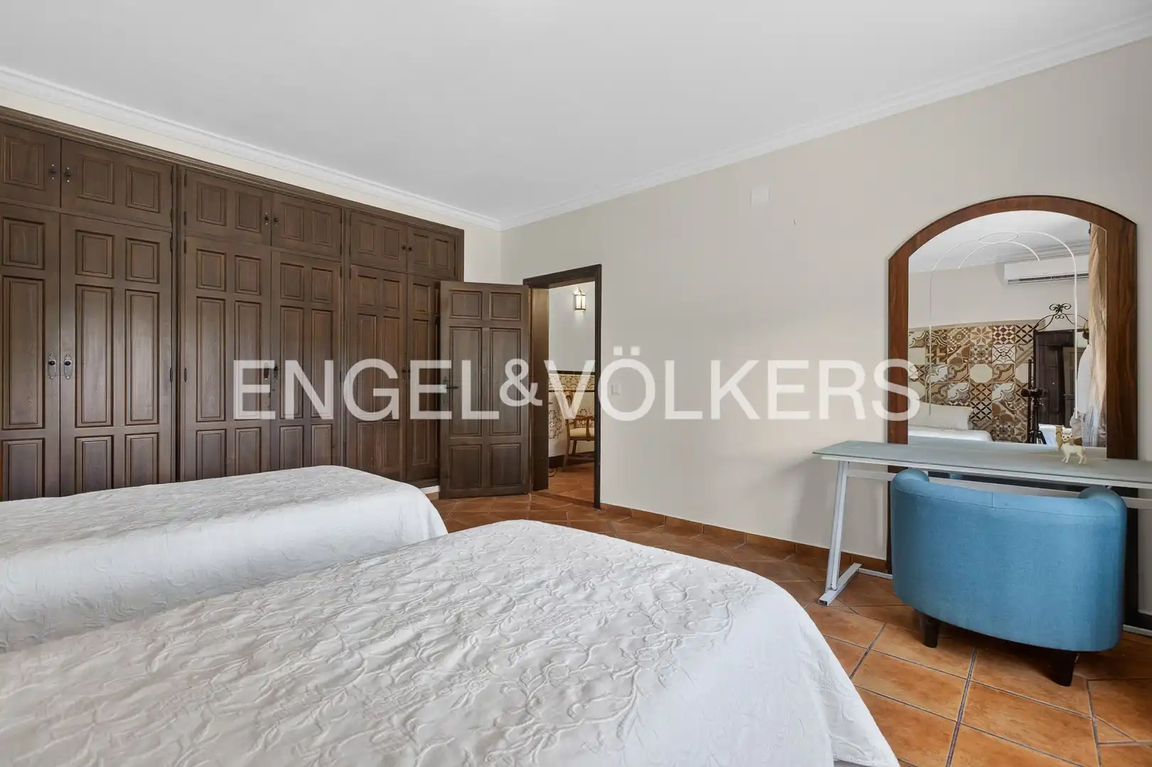 Habitación de Casa o chalet en venta en Carmona con Aire acondicionado, Calefacción y Jardín privado