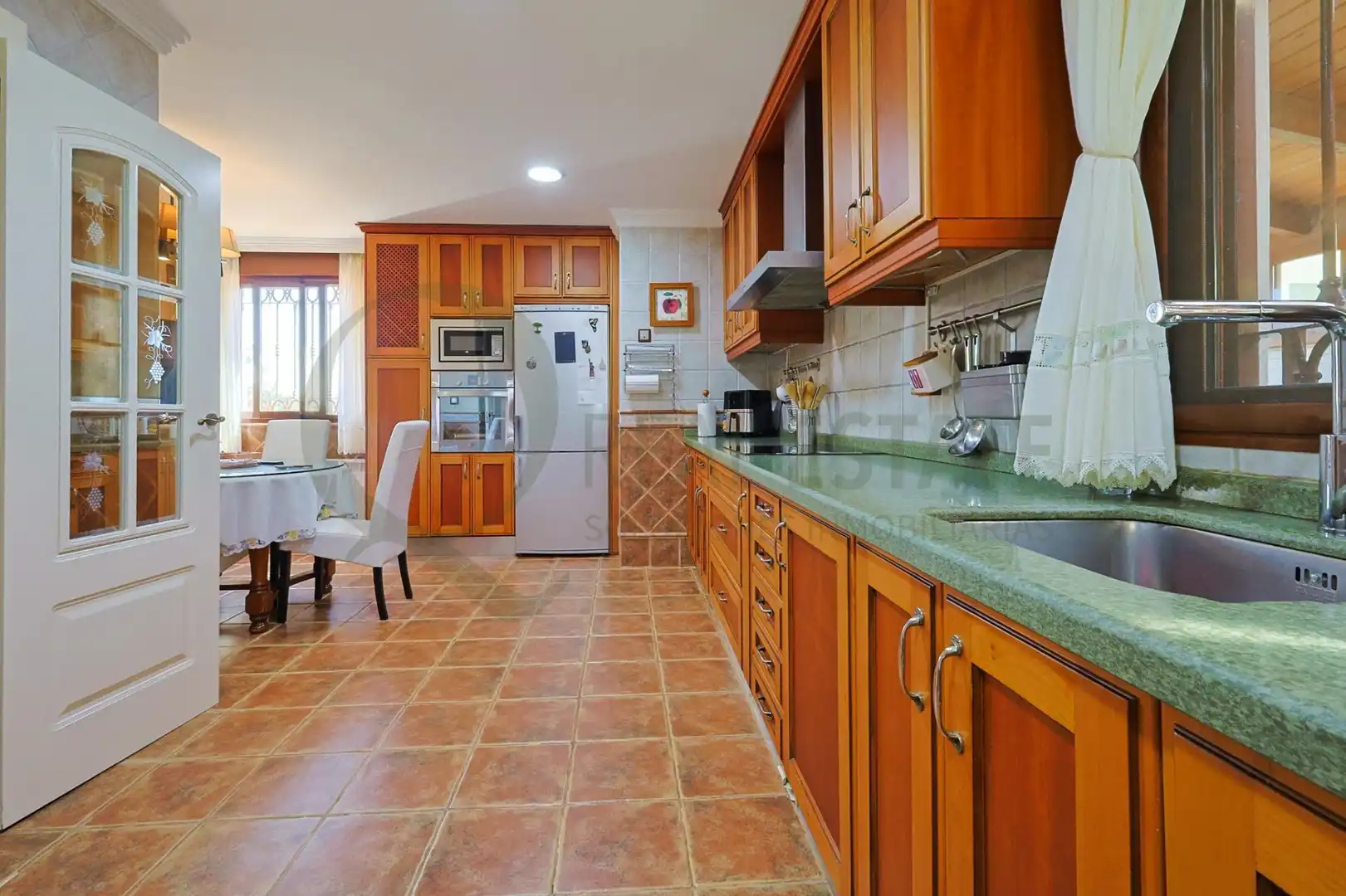 Villa con terrazza in vendita a Avenida CONRADO ALBALADEJO, imagen 2