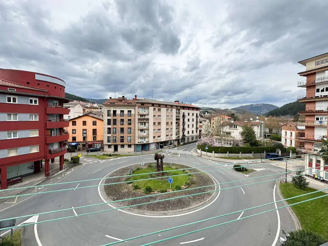 Außenansicht von Wohnung zum Verkauf in Legazpi mit Heizung, Abstellraum und Möbliert
