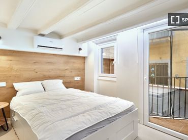 Wohnung mit Balkon zur Miete in Ciutat Vella