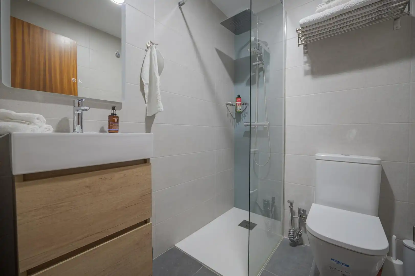 Bathroom of Flat for sale in Genil