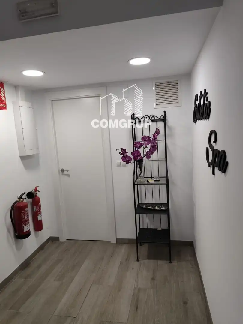 Business premises for transfer in Alfons IV, imagen 19