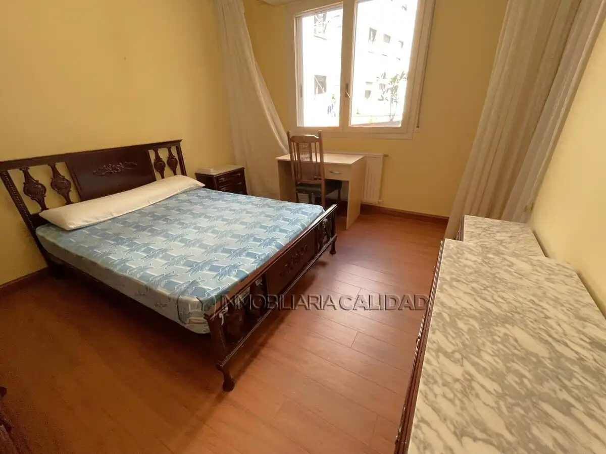 Habitación de Piso de alquiler en Burgos con Calefacción y Amueblado