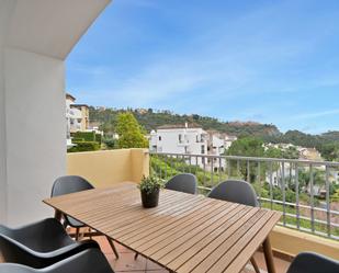 Terrassa de Apartament en venda en Benahavís amb Aire condicionat, Terrassa i Moblat