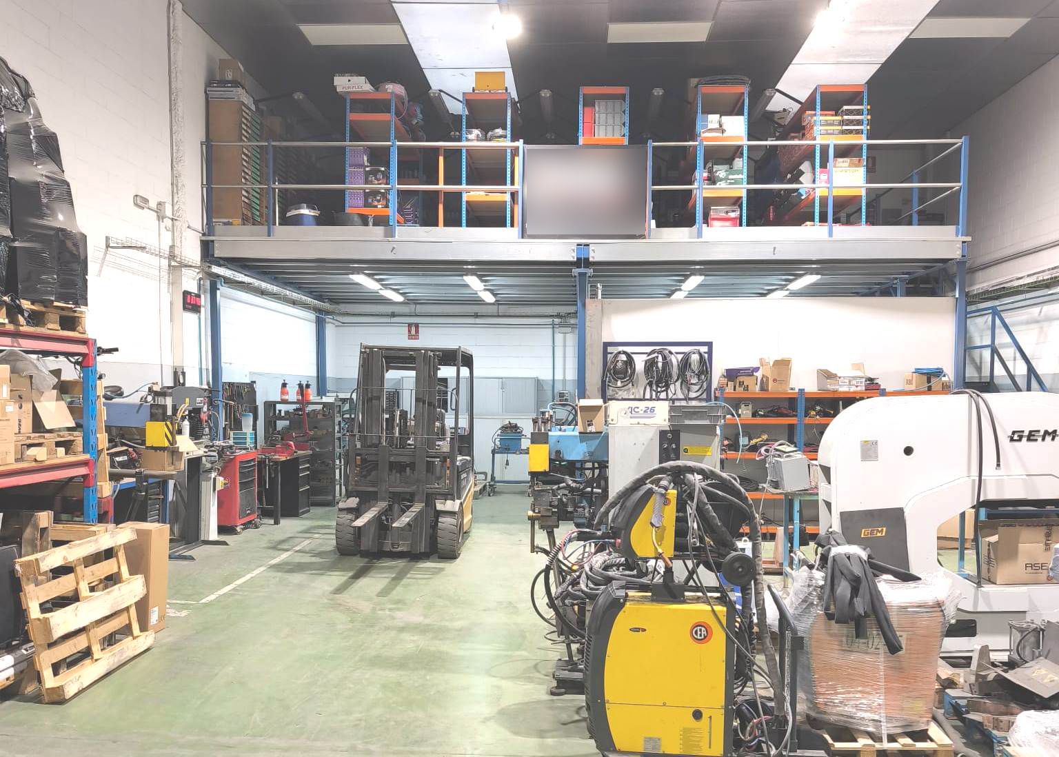 Nau industrial en venda a Mas Rampinyo - Montcada Nova - Carrerada