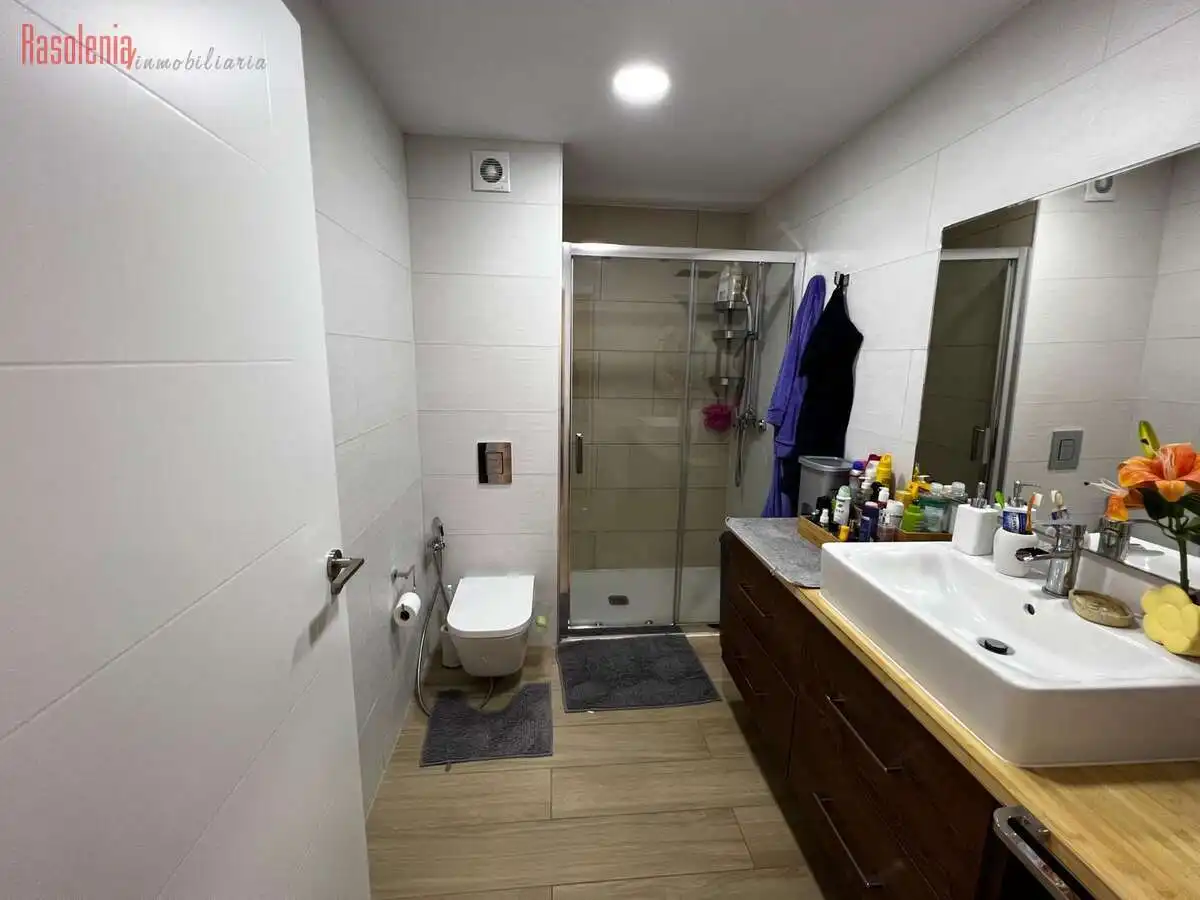 Bany de Pis en venda en A Coruña Capital  amb Calefacció